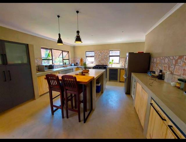 3 BEDROOM HOUSE FOR SALE IN OAKDENE